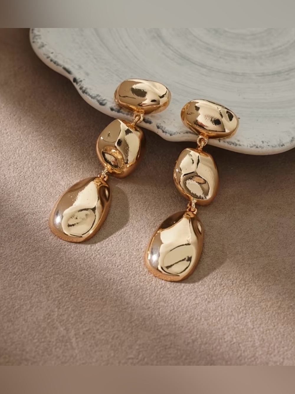 NEW! Gold Drop Sculptural Dangle Earrings. Luxury Statement Earrings. 💛  A3-108